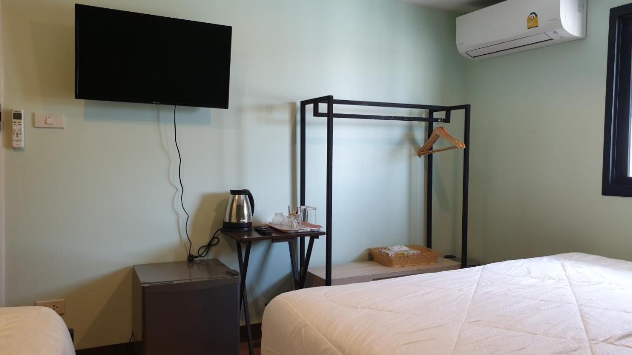 Nature Village Hostel 방콕 외부 사진